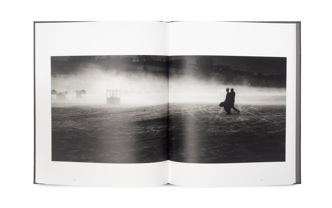 Lorenzo Tugnoli signing at [PARENTESI] BOOK FAIR