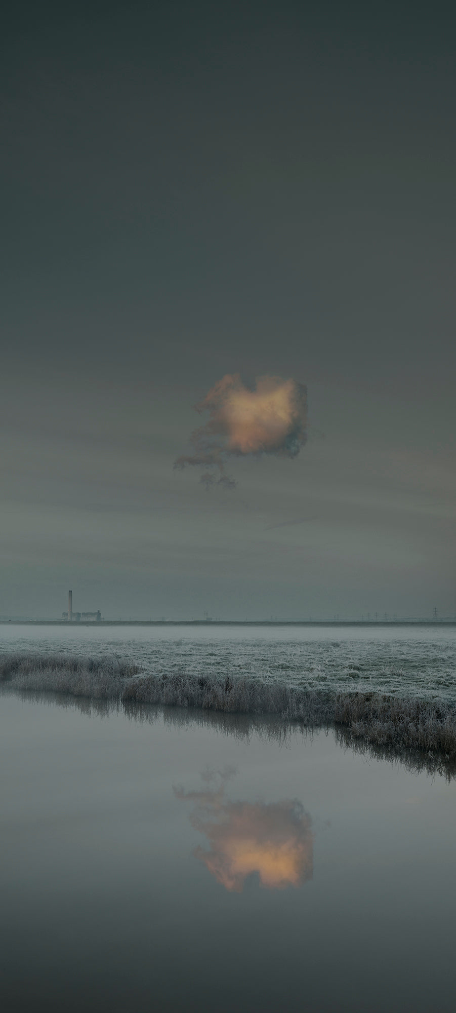 Dark Line – The Thames Estuary